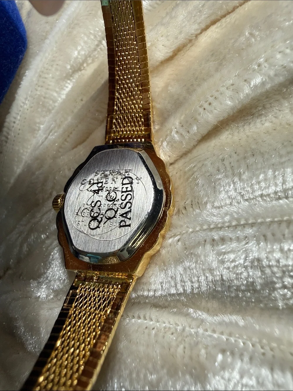 Cheryl Tiegs VTG Gold Tone Women's Bracelet Watch in Box -Needs Battery